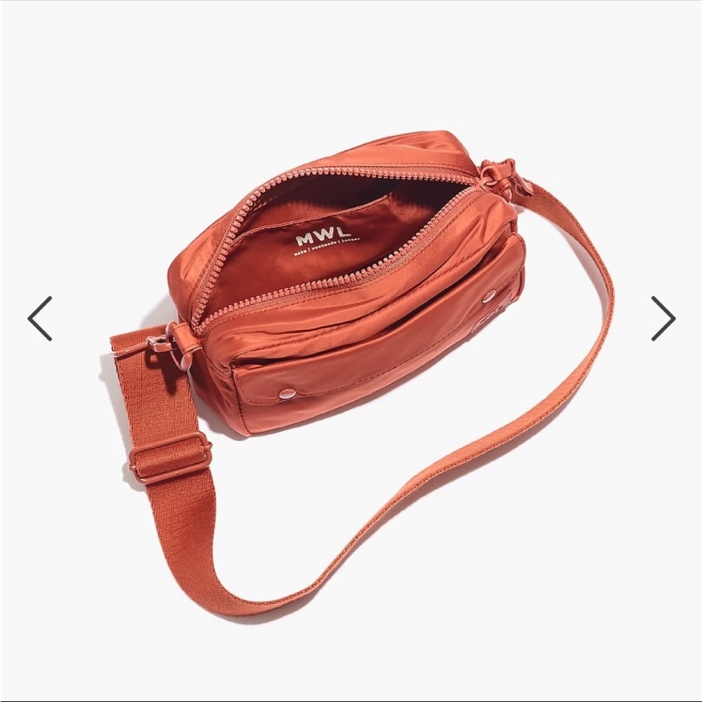 Madewell The Sport Camera Bag in color Faded Rust